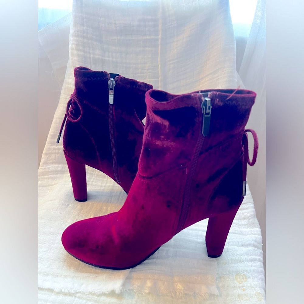 Francescas red velvet boots! Brand new perfect condition; Size 7